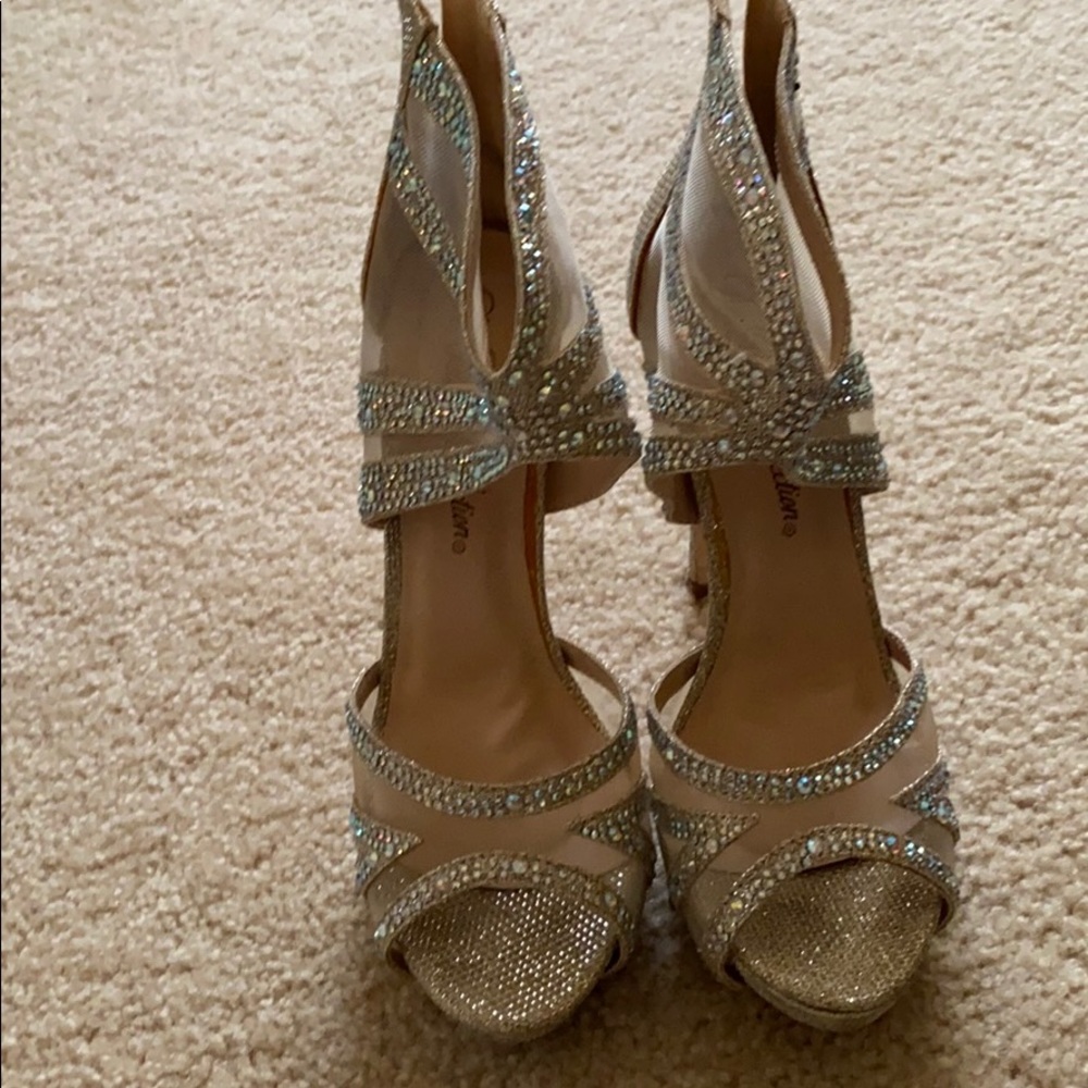 De blossom collection heels